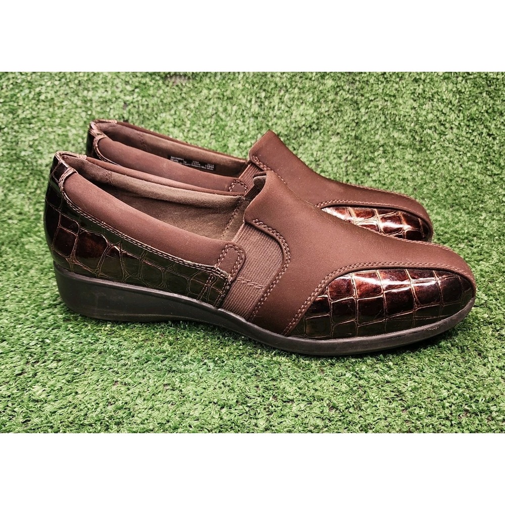 Womens Size 10 Clark's Gael Rex Croc Skin Loafers Casual / Career